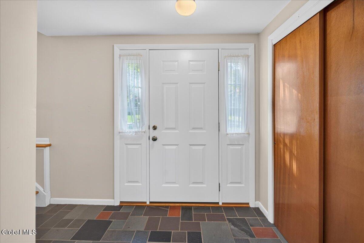 9 Gretel Terrace Ballston Lake NY 12019