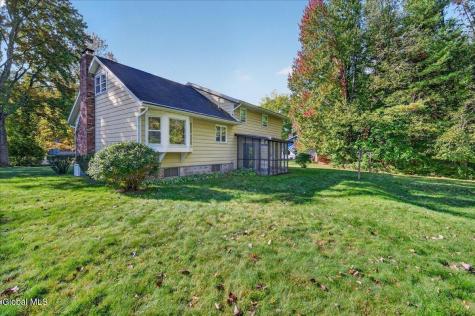 9 Gretel Terrace Ballston Lake NY 12019
