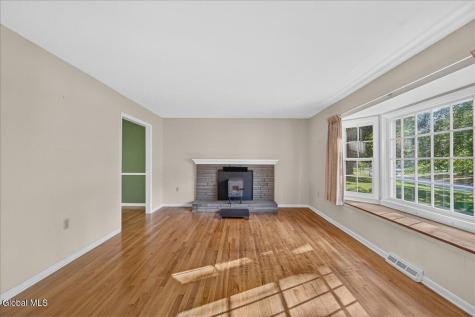 9 Gretel Terrace Ballston Lake NY 12019
