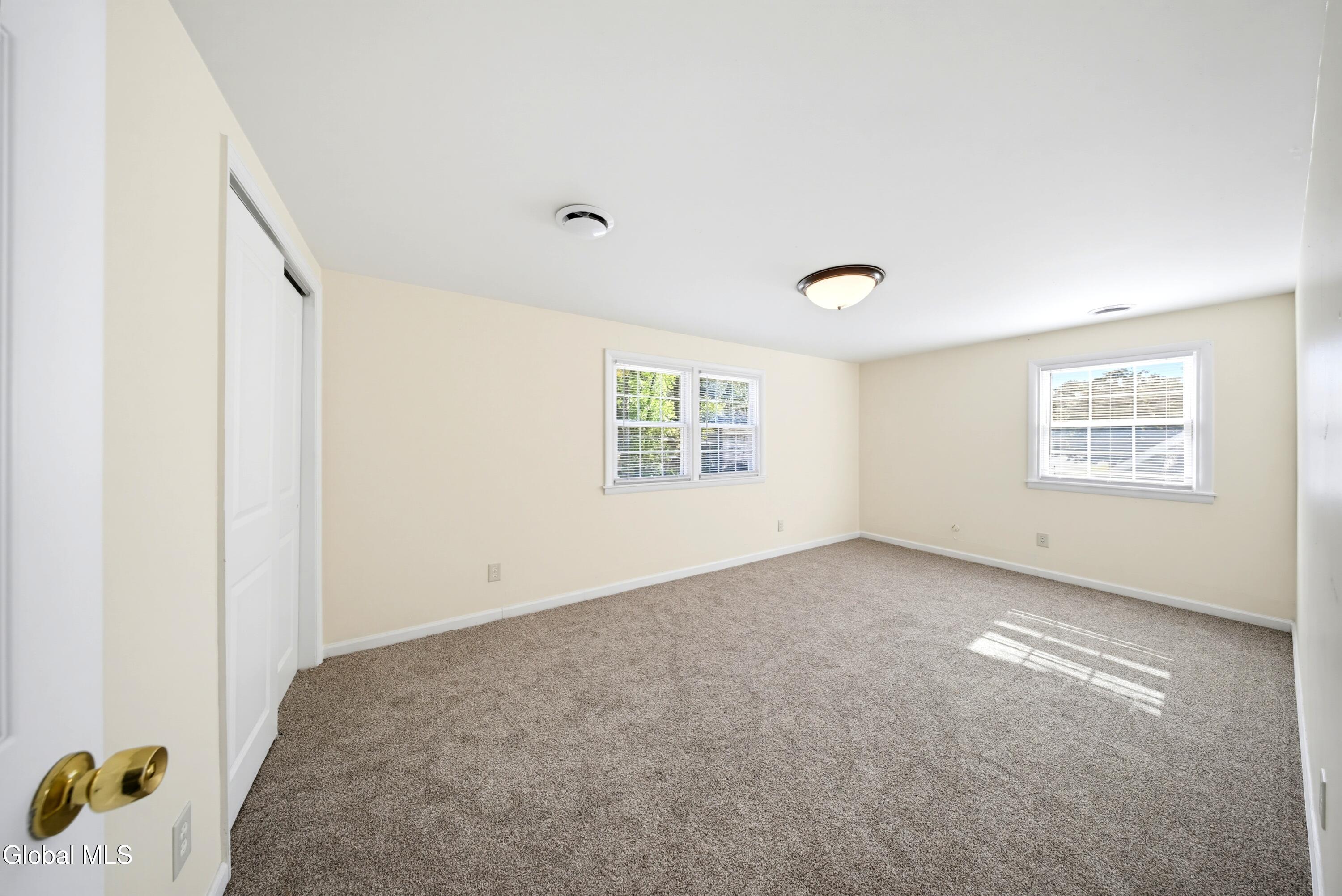 8 Emerson Drive Colonie NY 12110