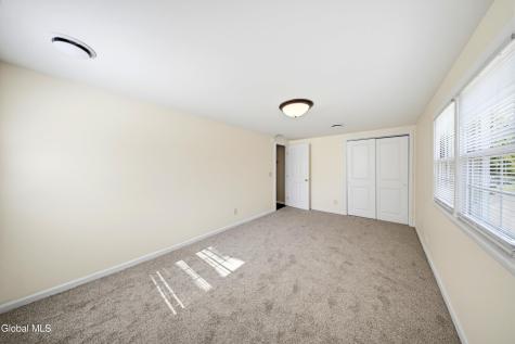 8 Emerson Drive Colonie NY 12110