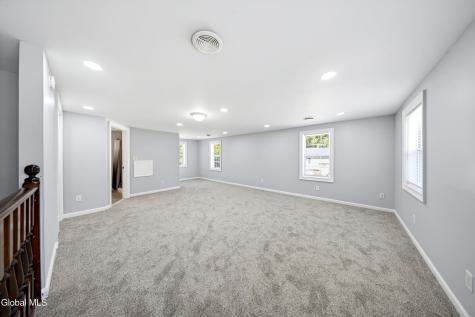 8 Emerson Drive Colonie NY 12110