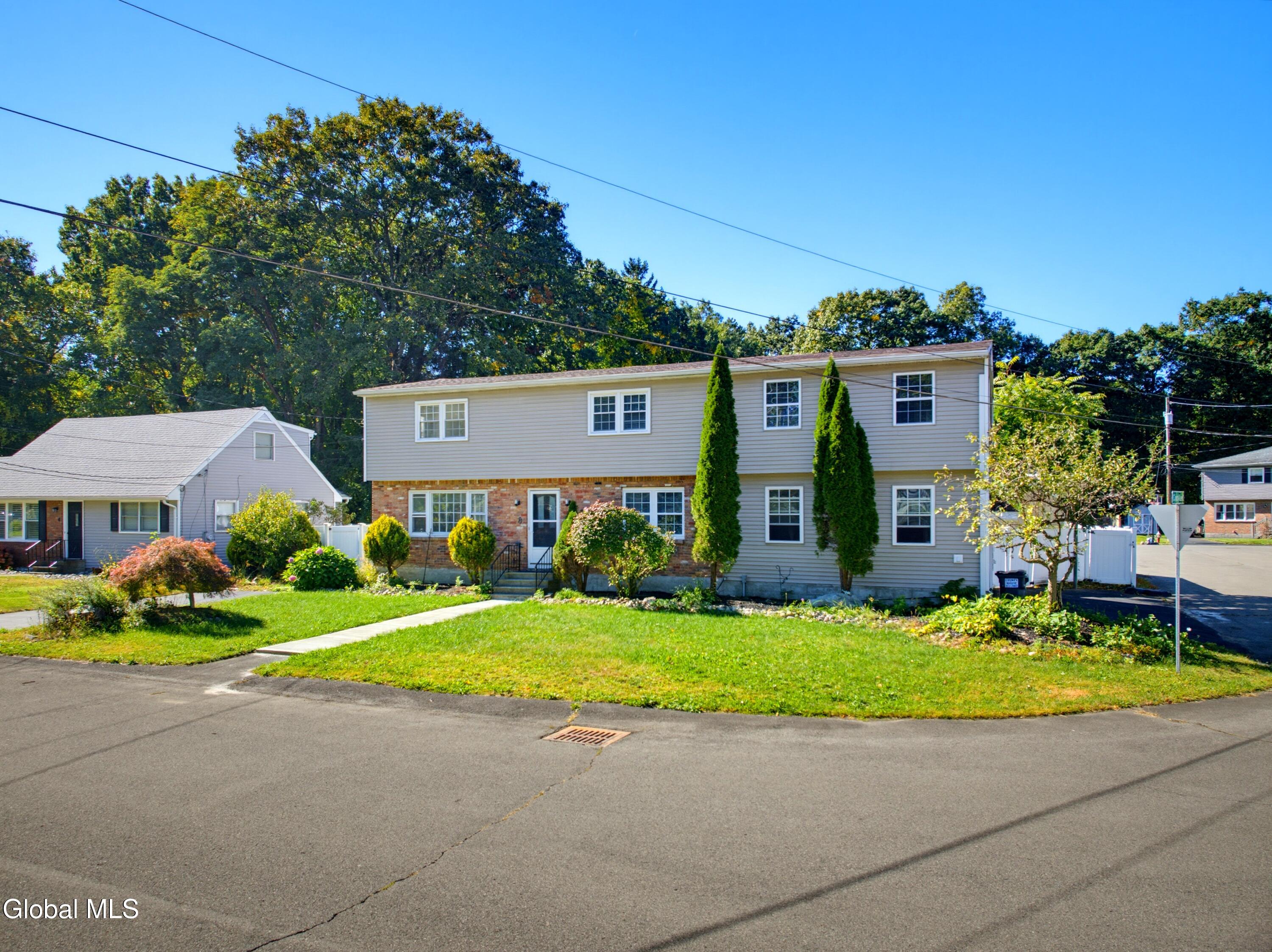 8 Emerson Drive Colonie NY 12110