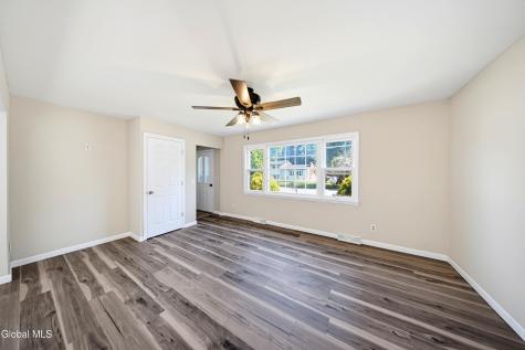 8 Emerson Drive Colonie NY 12110