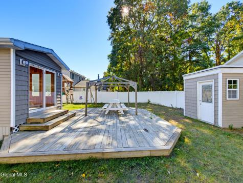 8 Emerson Drive Colonie NY 12110