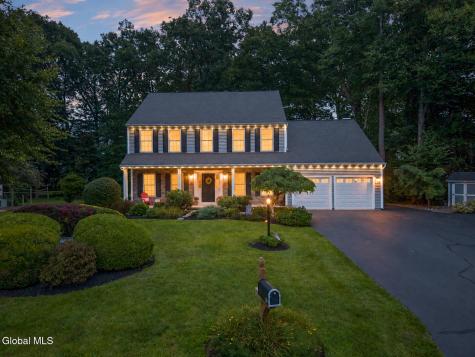 40 Willow Drive Delmar NY 12054