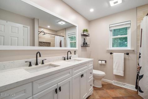 40 Willow Drive Delmar NY 12054