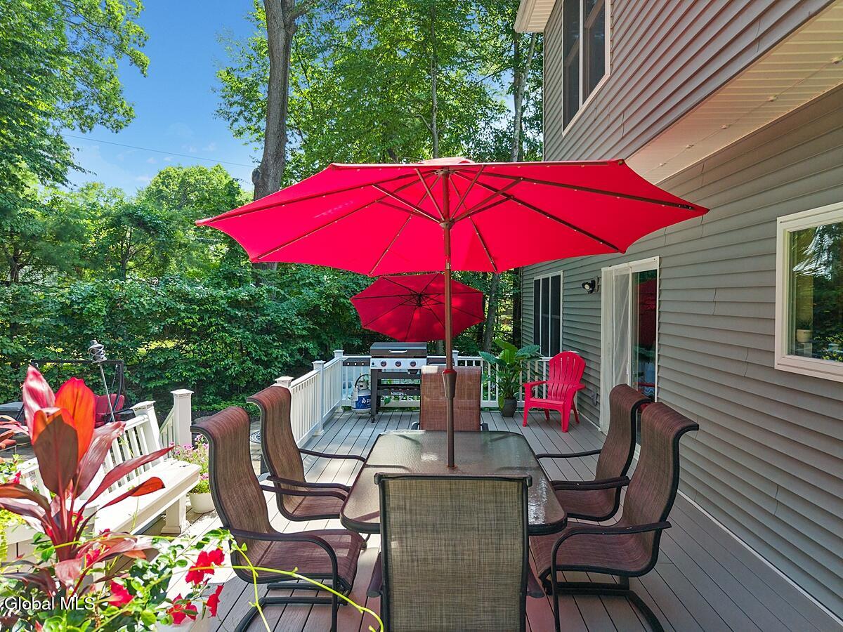 40 Willow Drive Delmar NY 12054