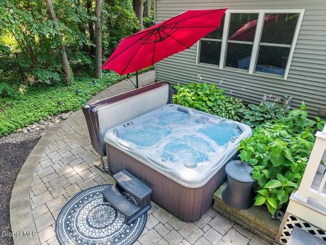 40 Willow Drive Delmar NY 12054