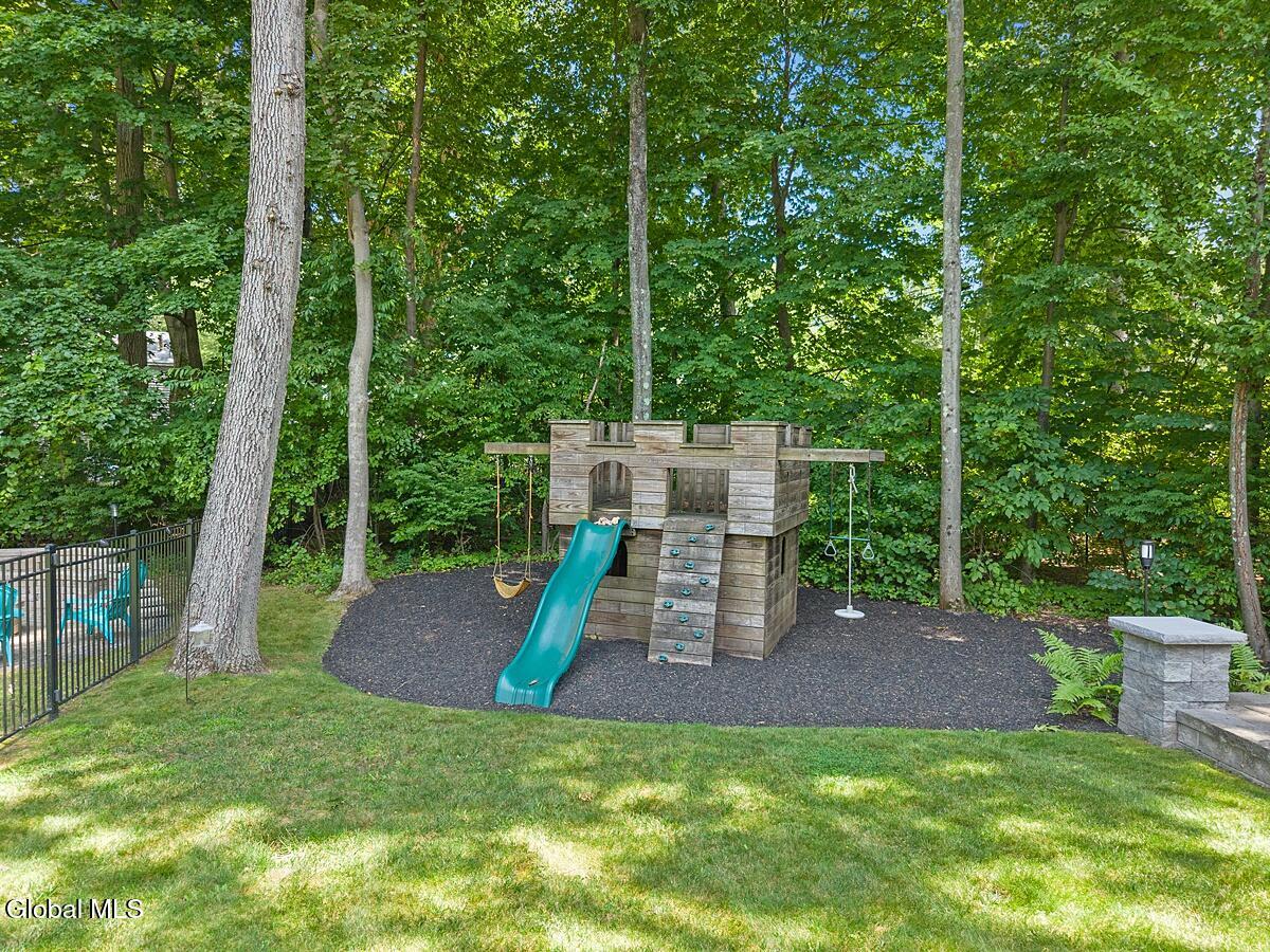 40 Willow Drive Delmar NY 12054