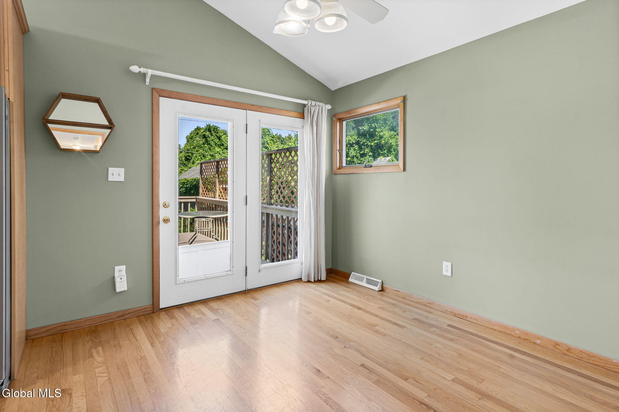 42 Betwood Street Albany NY 12209