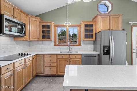 42 Betwood Street Albany NY 12209