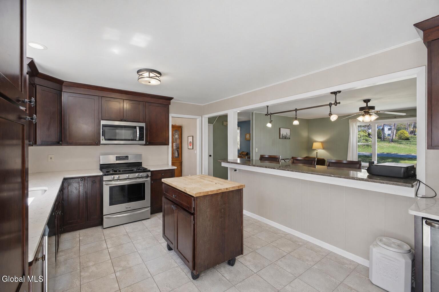 42 Shadow Wood Way Ballston Lake NY 12019