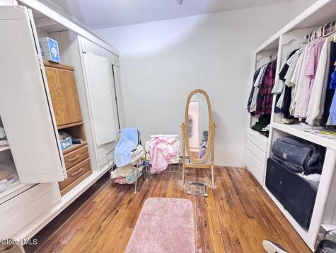 211 Reynolds Road Glen NY 12072