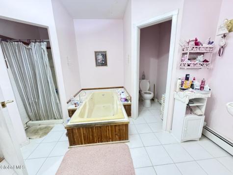 211 Reynolds Road Glen NY 12072