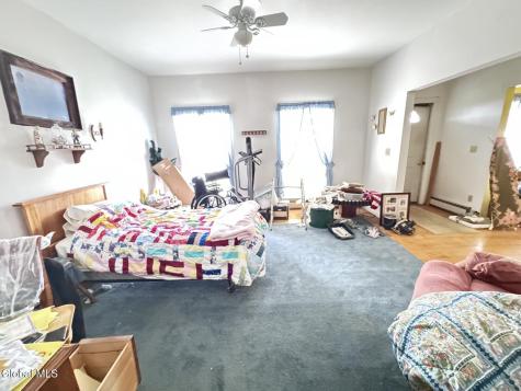 211 Reynolds Road Glen NY 12072