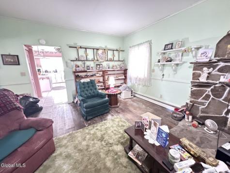 211 Reynolds Road Glen NY 12072