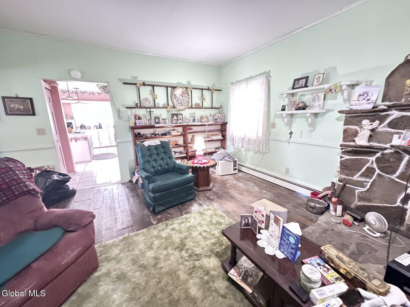 211 Reynolds Road Glen NY 12072