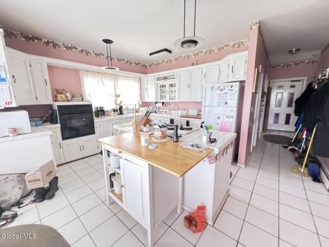 211 Reynolds Road Glen NY 12072