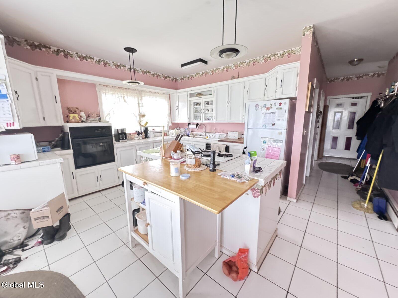 211 Reynolds Road Glen NY 12072