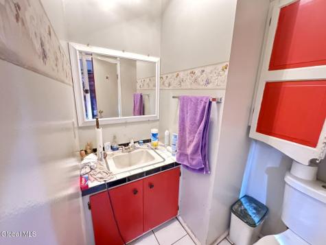211 Reynolds Road Glen NY 12072