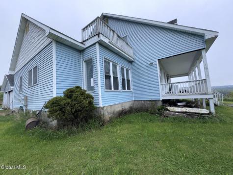 211 Reynolds Road Glen NY 12072