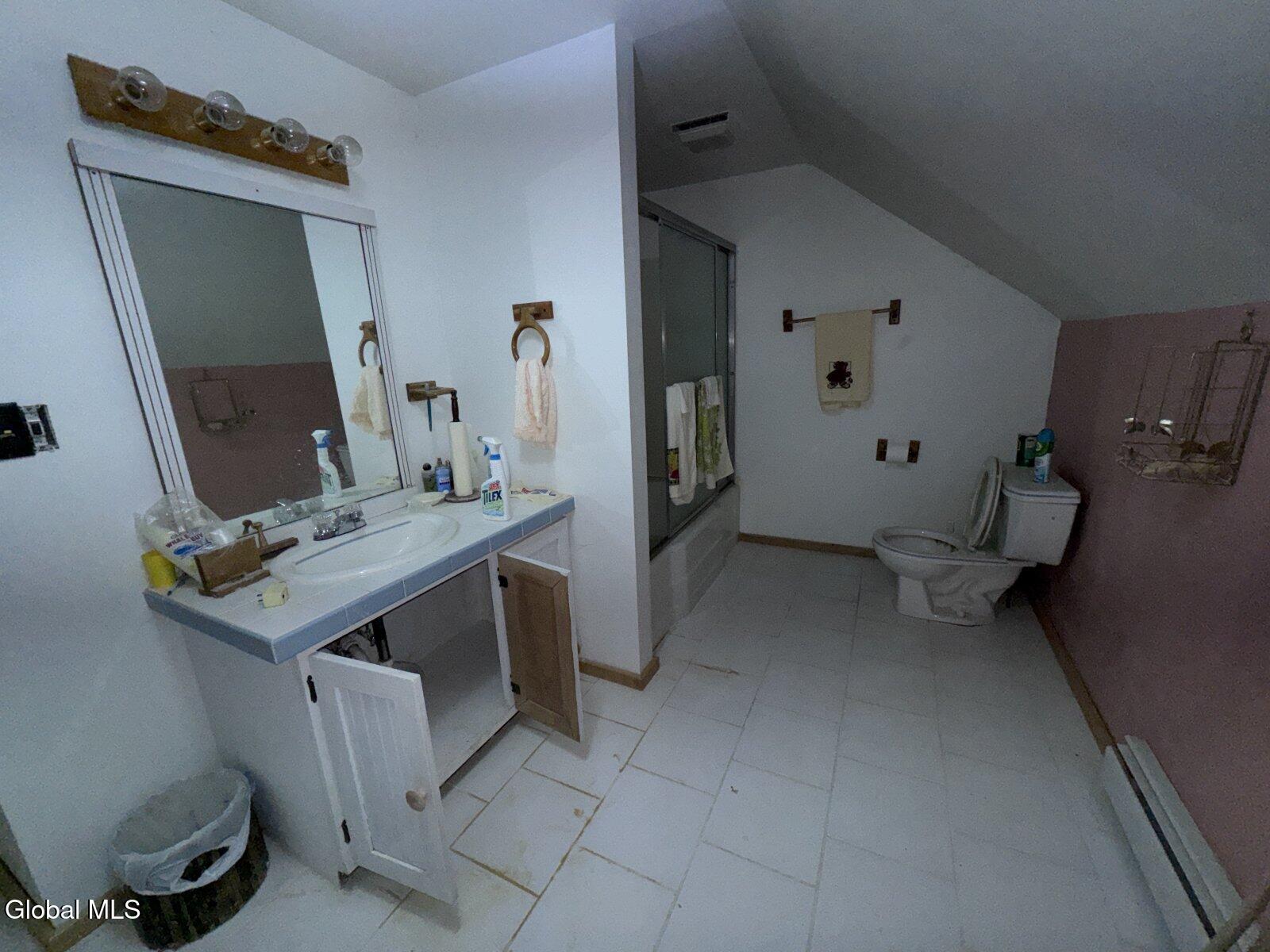211 Reynolds Road Glen NY 12072