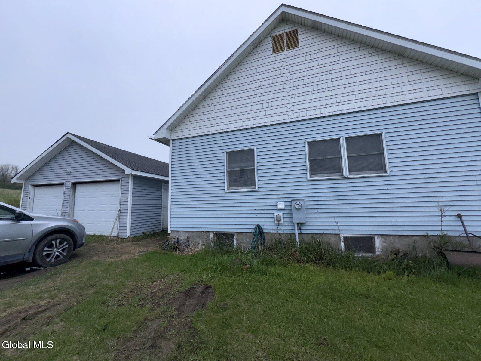 211 Reynolds Road Glen NY 12072