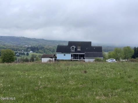 211 Reynolds Road Glen NY 12072
