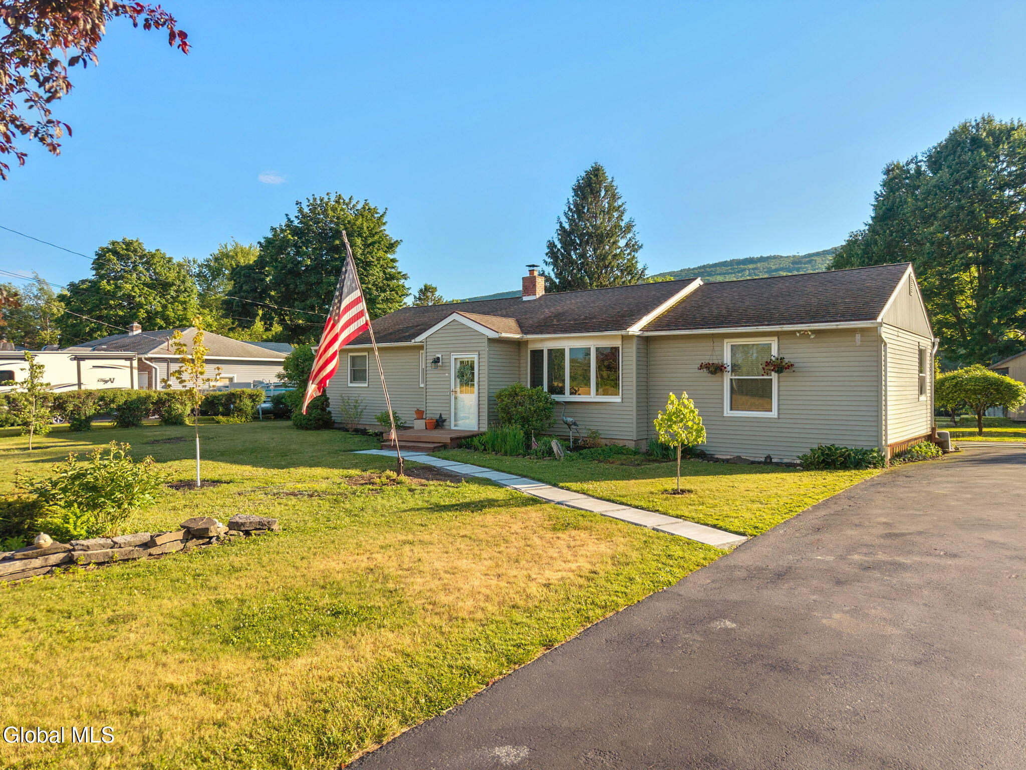 171 Picard Road Voorheesville NY 12186