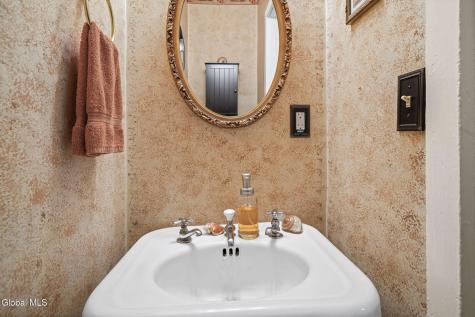23 Elsmere Avenue Delmar NY 12054