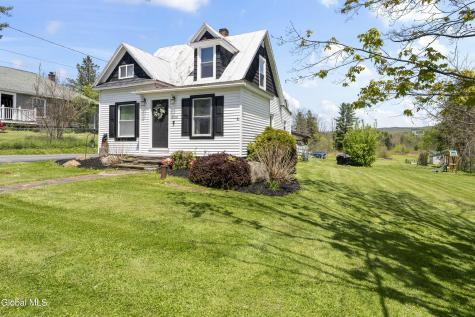 130 Charleston Street Esperance NY 12066