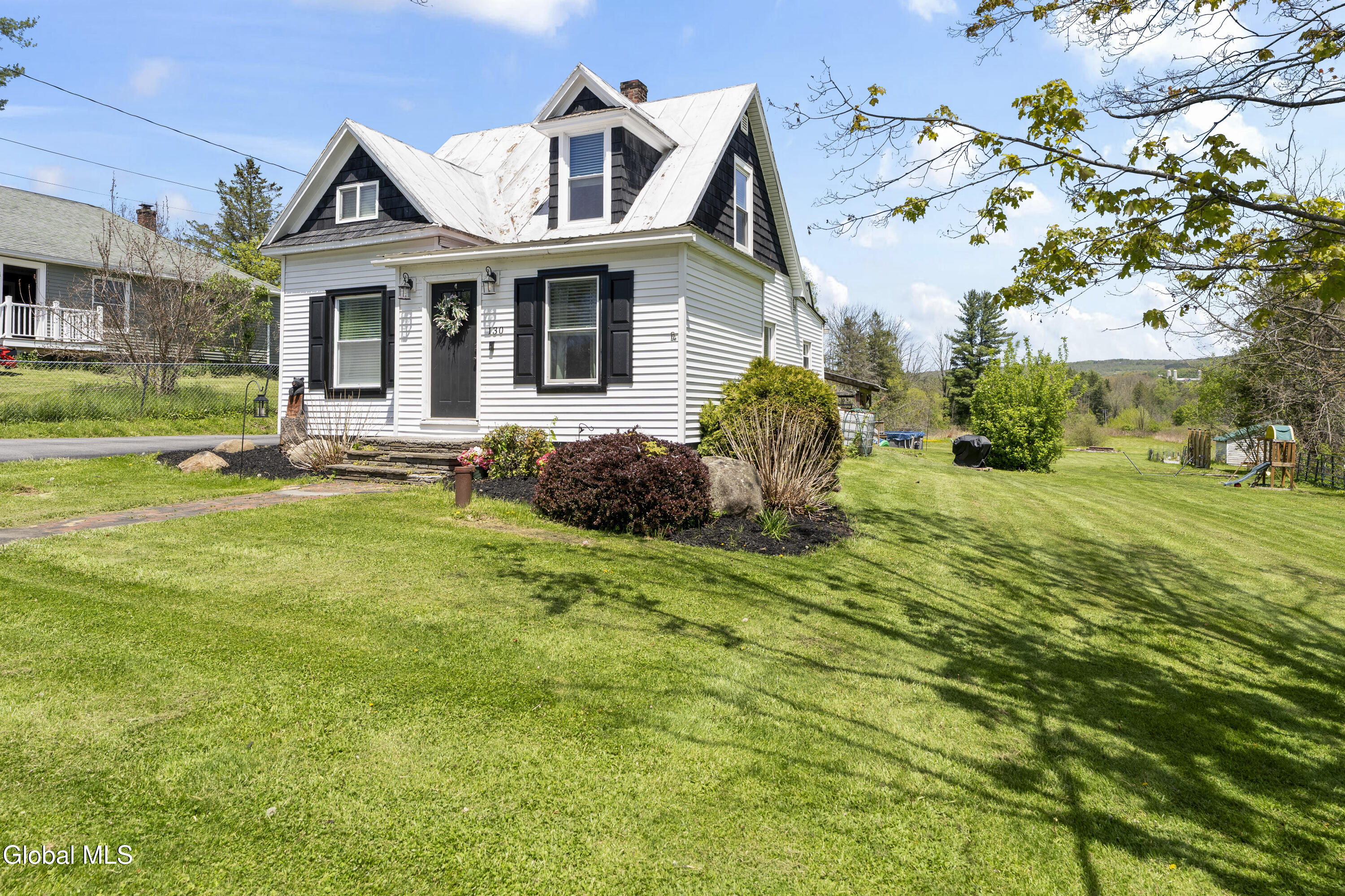 130 Charleston Street Esperance NY 12066