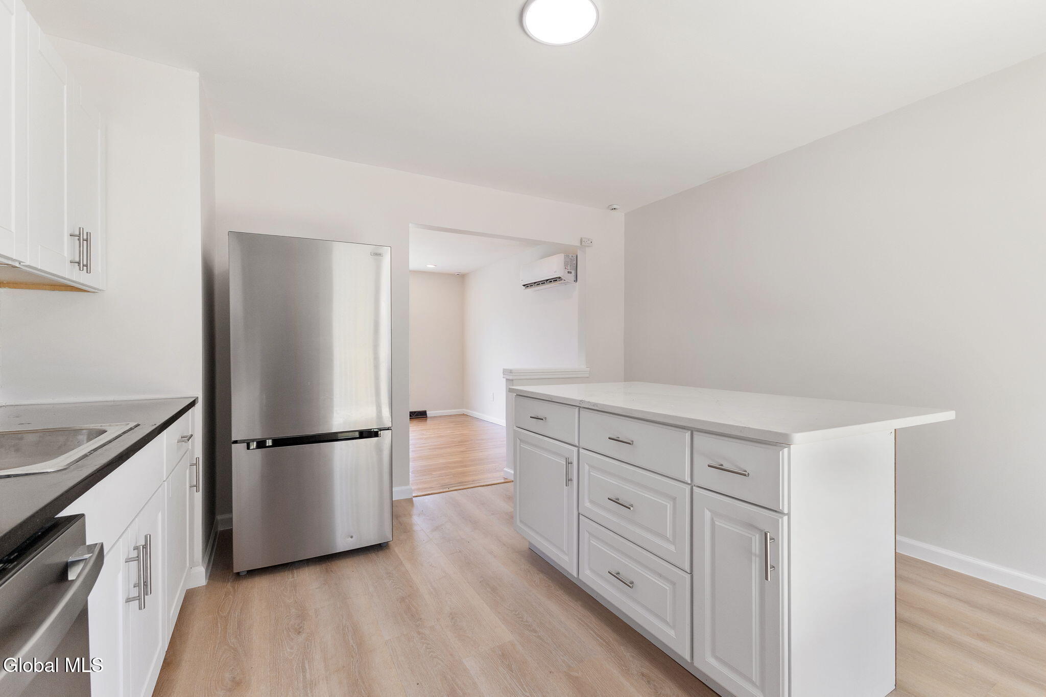 22 O'neil Street Troy NY 12180