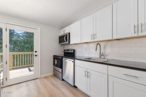 22 O'neil Street Troy NY 12180