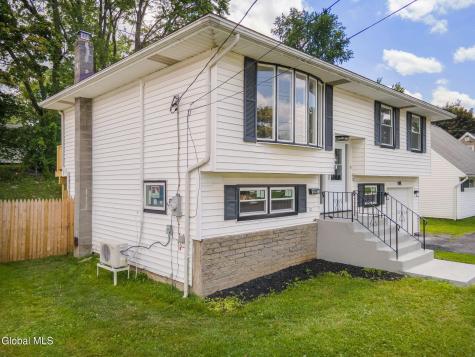22 O'neil Street Troy NY 12180