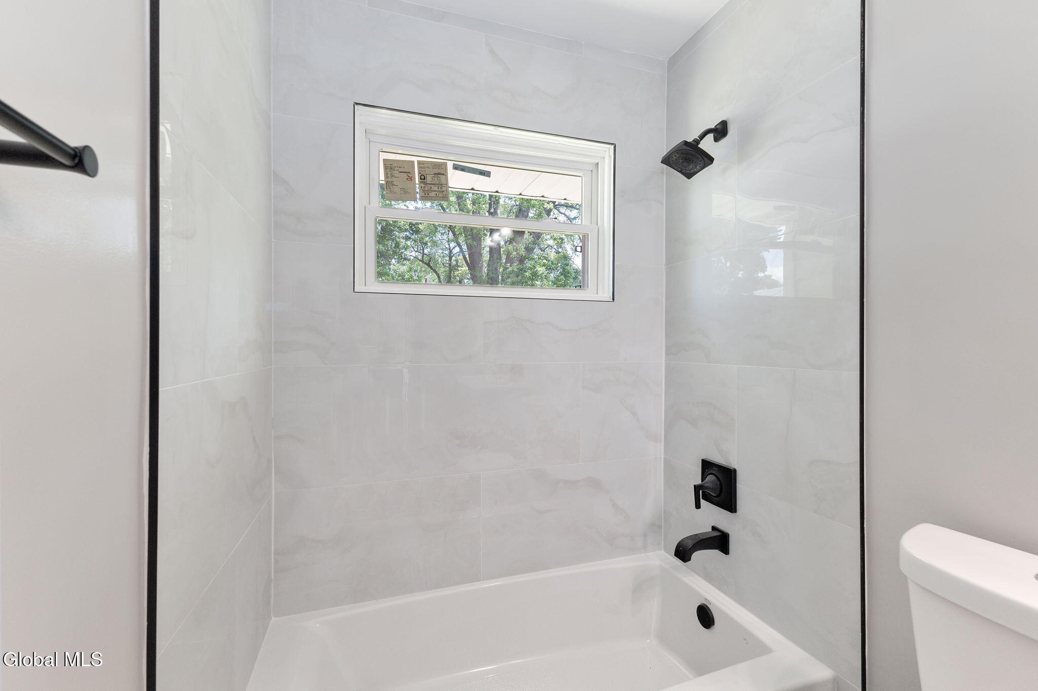 22 O'neil Street Troy NY 12180