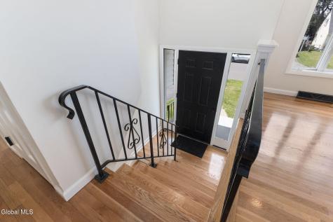 22 O'neil Street Troy NY 12180