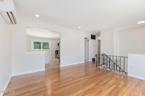 22 O'neil Street Troy NY 12180