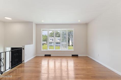 22 O'neil Street Troy NY 12180