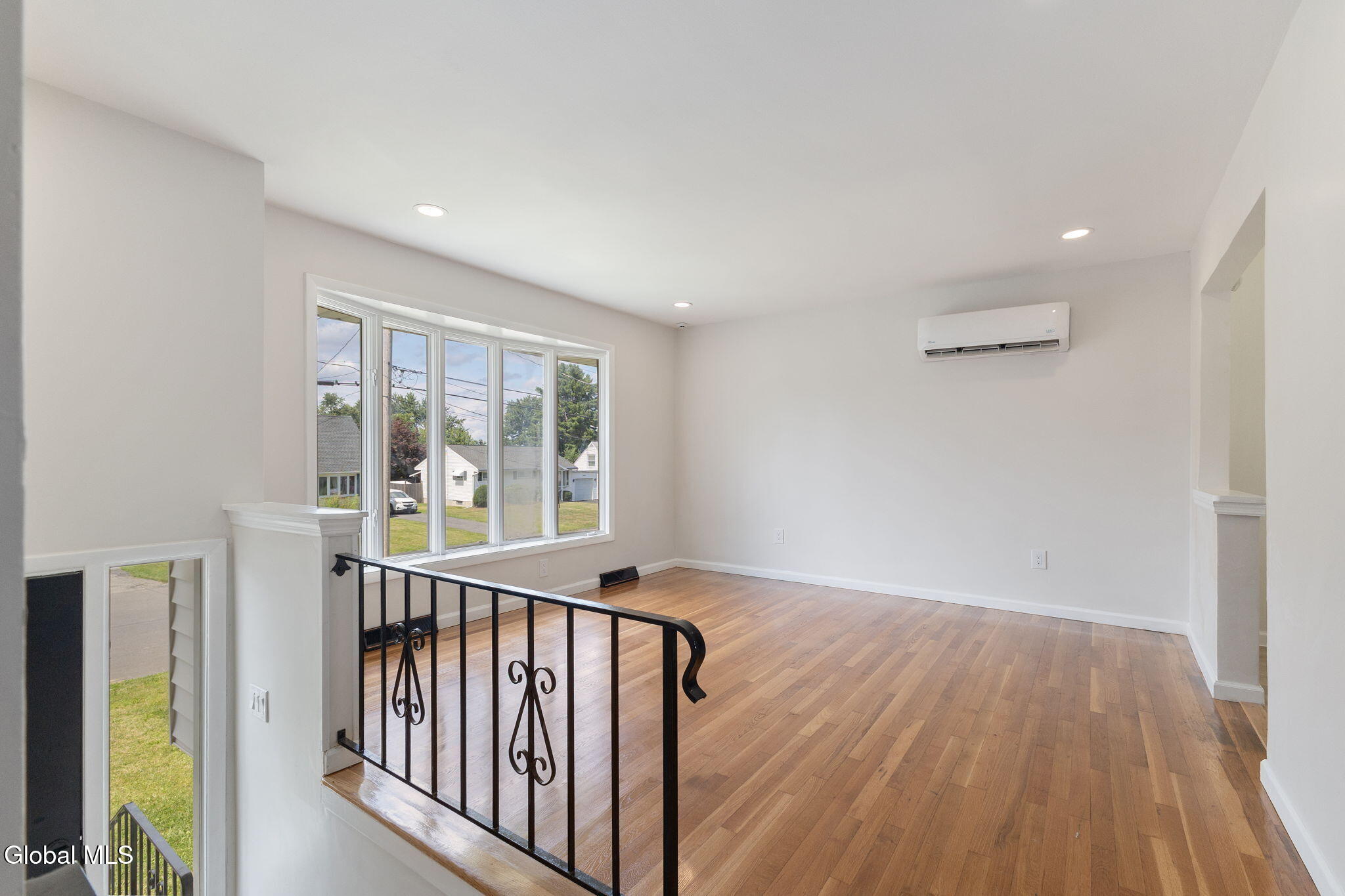 22 O'neil Street Troy NY 12180