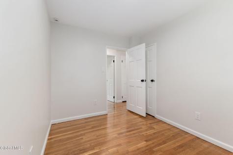 22 O'neil Street Troy NY 12180