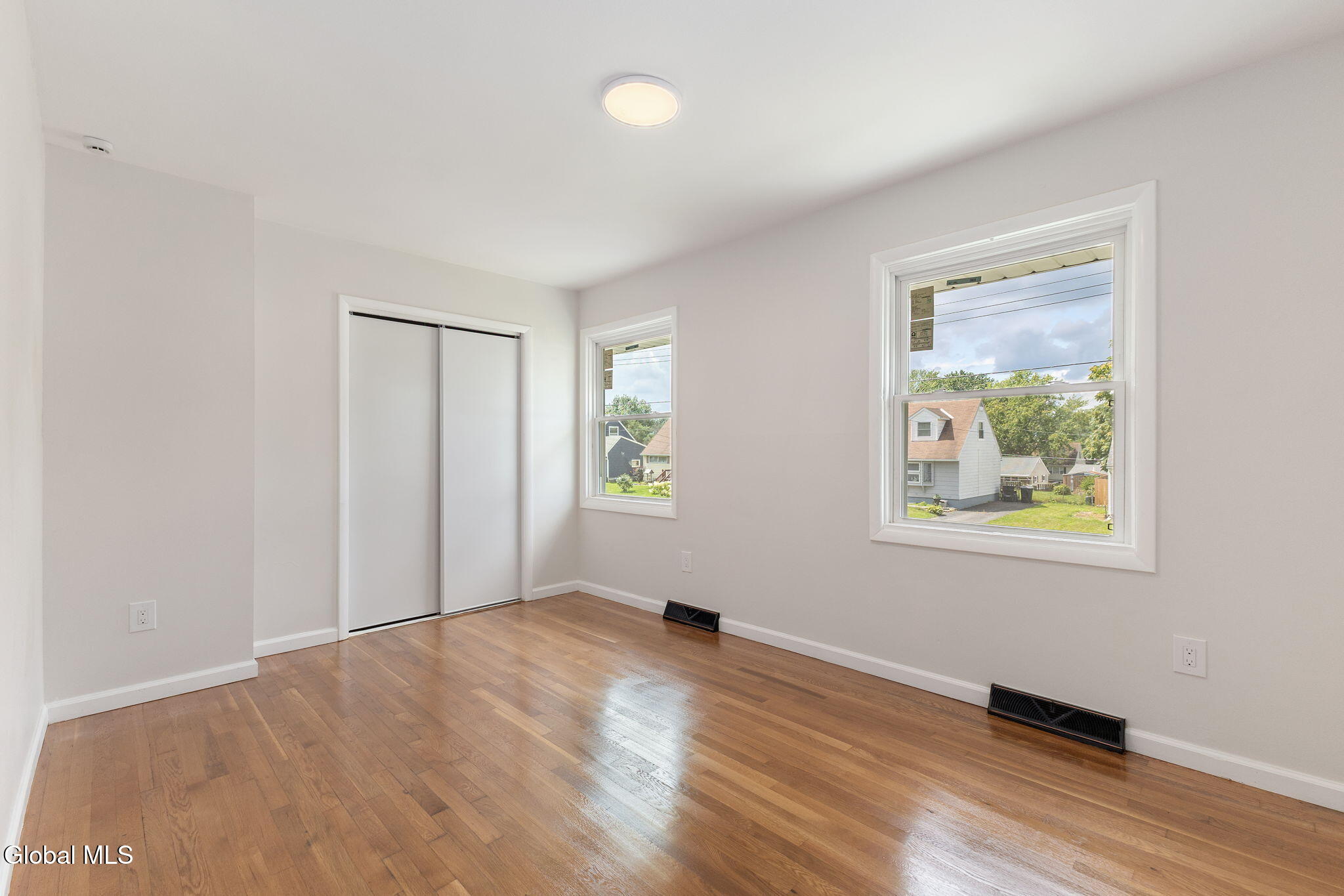 22 O'neil Street Troy NY 12180