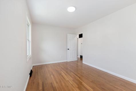 22 O'neil Street Troy NY 12180