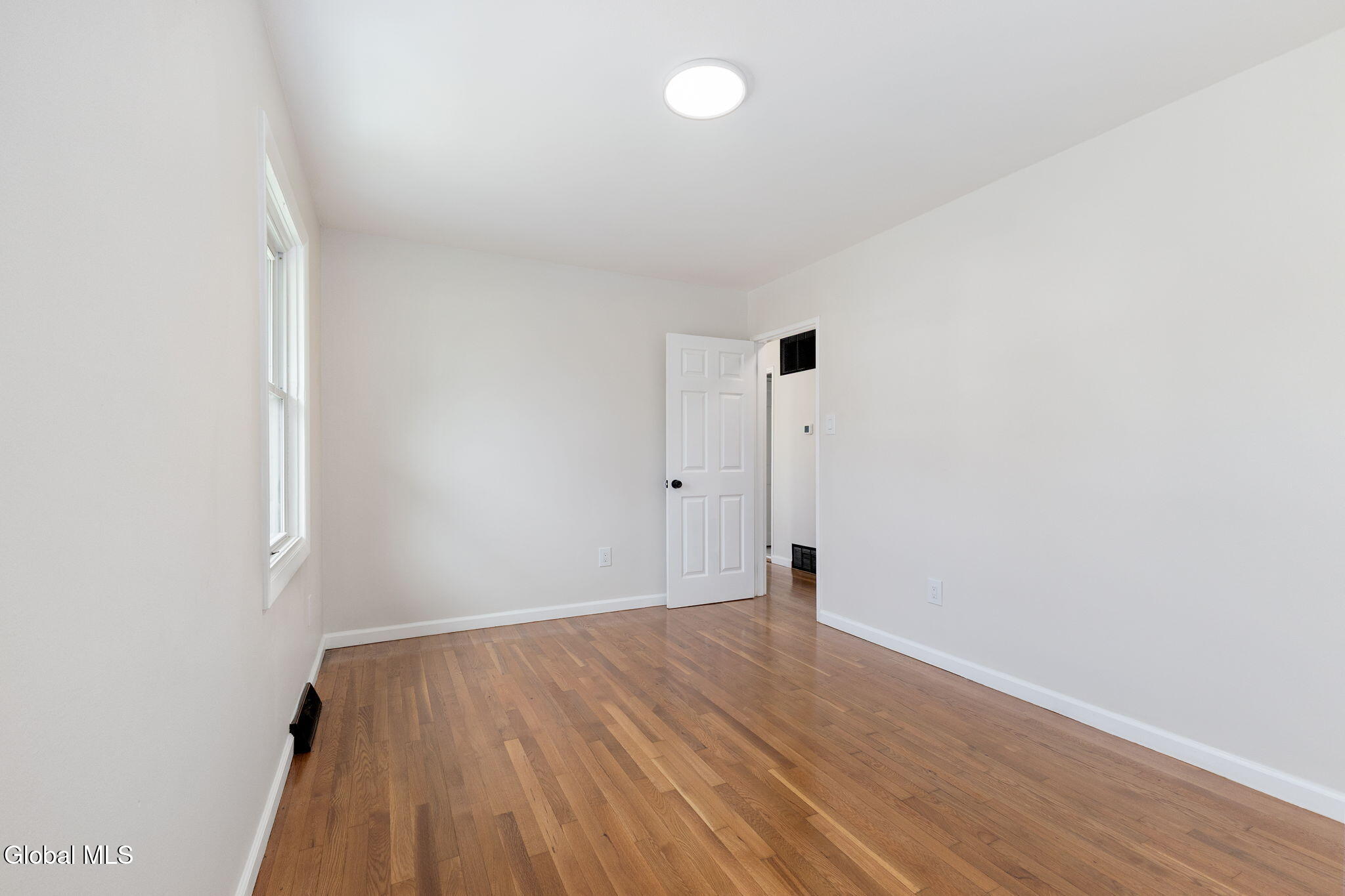 22 O'neil Street Troy NY 12180