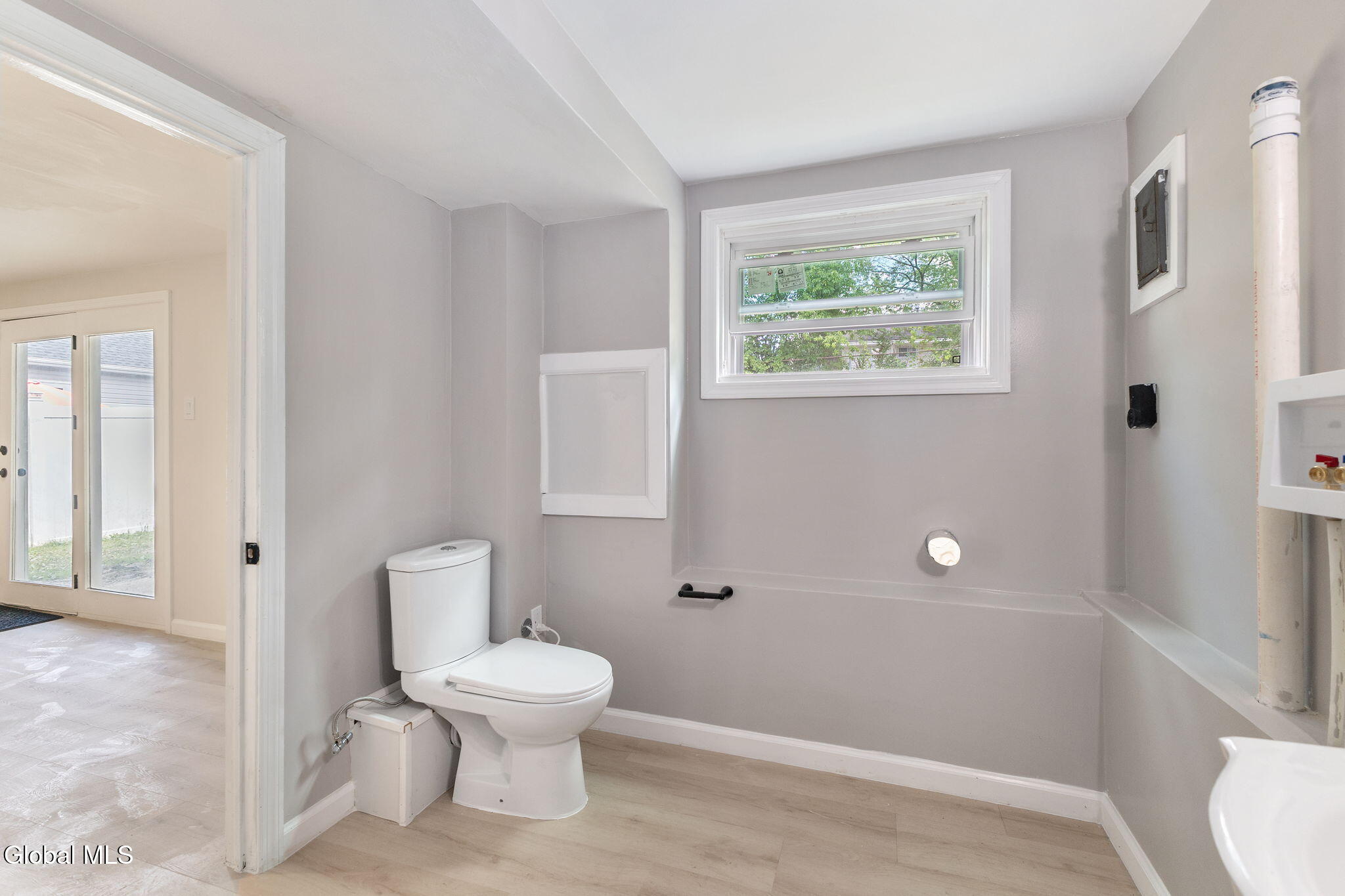 22 O'neil Street Troy NY 12180