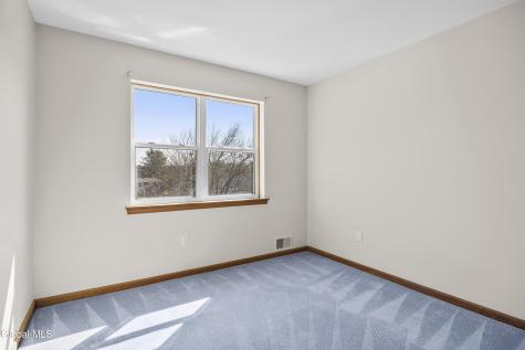 15 Tamian Pass Ballston Lake NY 12019