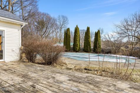 15 Tamian Pass Ballston Lake NY 12019