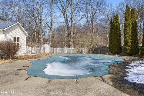 15 Tamian Pass Ballston Lake NY 12019