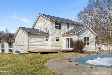 15 Tamian Pass Ballston Lake NY 12019